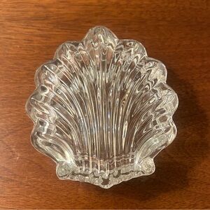 Vintage Clear Glass Shell Dish • Trinket / Ring Holder • Coastal Decor